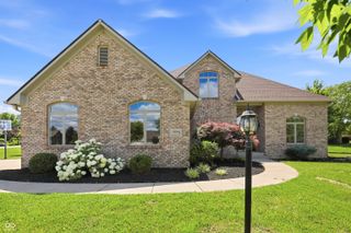 3256 Waterside Court, Greenwood, IN 46143
