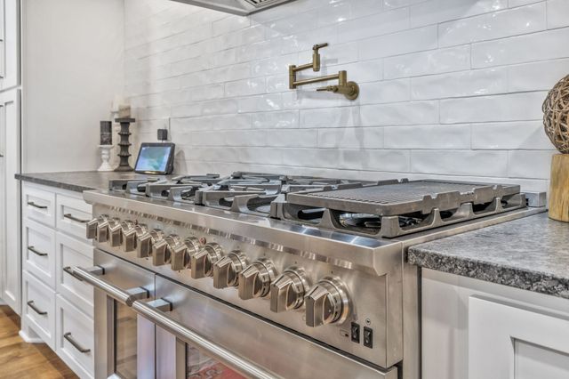 1757 Old Hillsboro Rd, Franklin, TN 37069