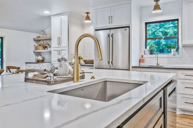 1757 Old Hillsboro Rd, Franklin, TN 37069