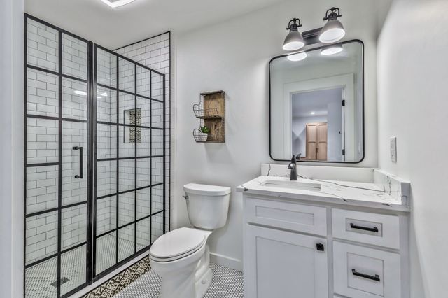 1757 Old Hillsboro Rd, Franklin, TN 37069