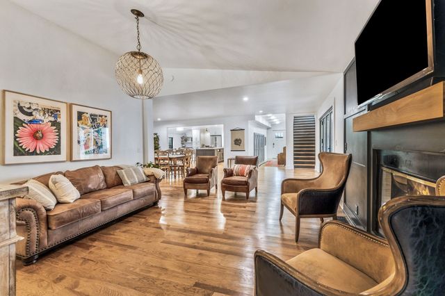 1757 Old Hillsboro Rd, Franklin, TN 37069