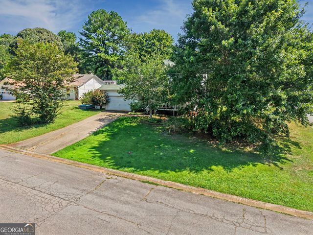 195 Kingsport Drive, Lawrenceville, GA 30046
