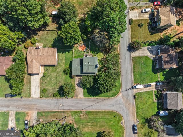 195 Kingsport Drive, Lawrenceville, GA 30046