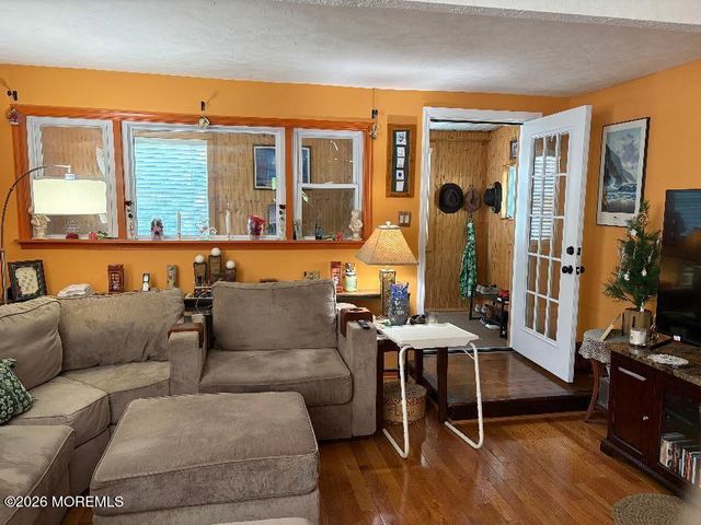 70 W Shore Street, Keansburg, NJ 07734