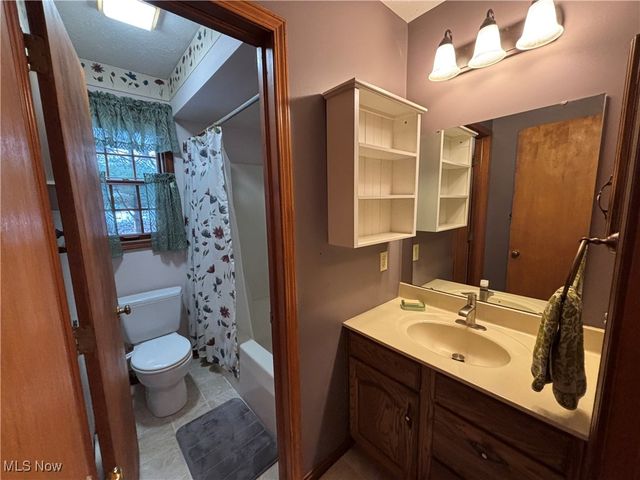 7646 Spencer Lake Road, Medina, OH 44256