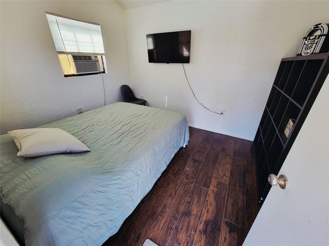 1828 State Highway 75 Highway N, Huntsville, TX 77320