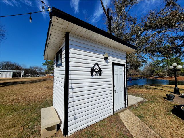 1828 State Highway 75 Highway N, Huntsville, TX 77320