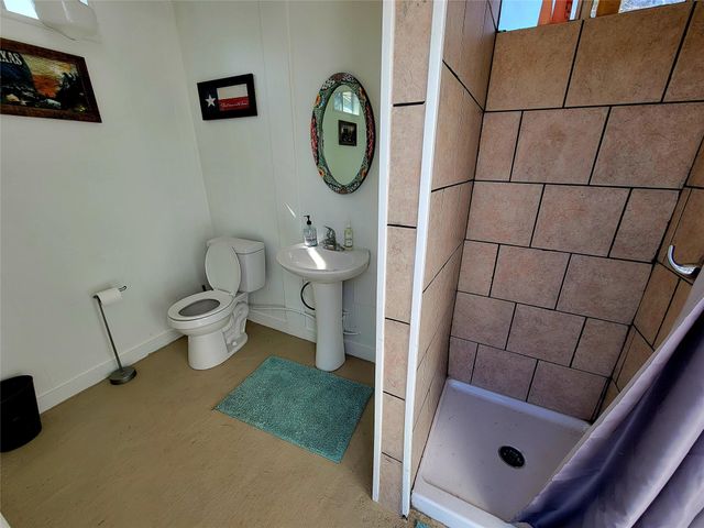 1828 State Highway 75 Highway N, Huntsville, TX 77320