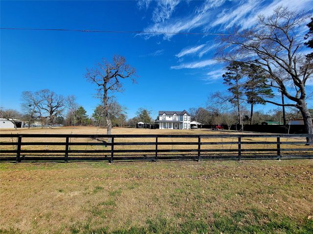 1828 State Highway 75 Highway N, Huntsville, TX 77320