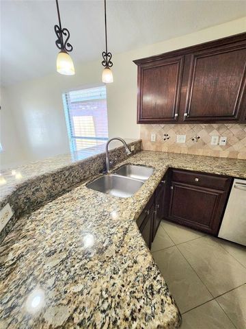 12229 Hunters Knoll Drive, Fort Worth, TX 76028