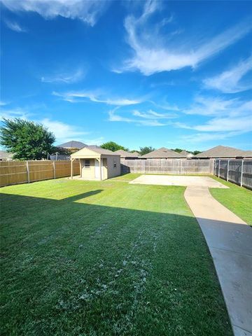 12229 Hunters Knoll Drive, Fort Worth, TX 76028
