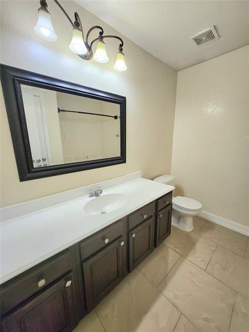 12229 Hunters Knoll Drive, Fort Worth, TX 76028