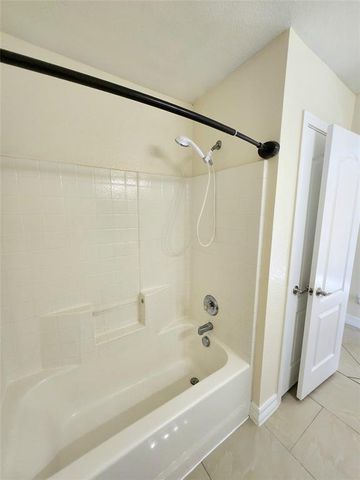 12229 Hunters Knoll Drive, Fort Worth, TX 76028
