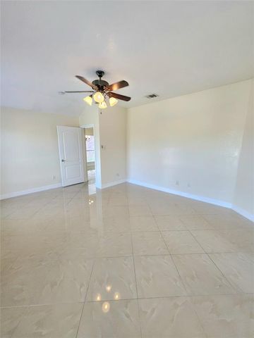 12229 Hunters Knoll Drive, Fort Worth, TX 76028
