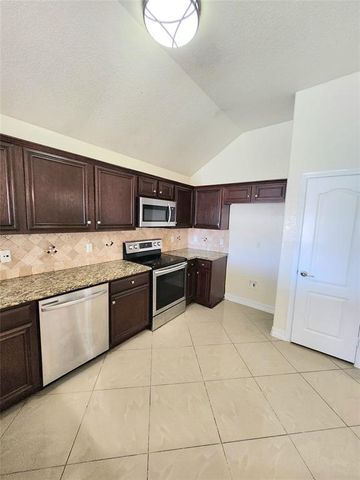 12229 Hunters Knoll Drive, Fort Worth, TX 76028