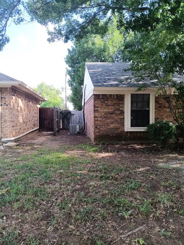 3618 Wentworth Drive, Arlington, TX 76001