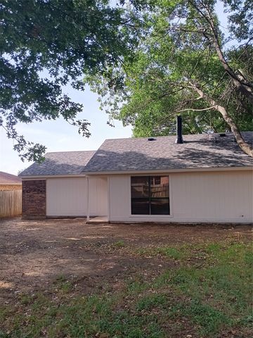3618 Wentworth Drive, Arlington, TX 76001