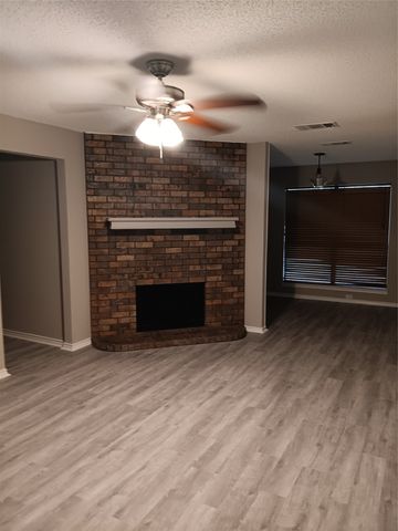 3618 Wentworth Drive, Arlington, TX 76001