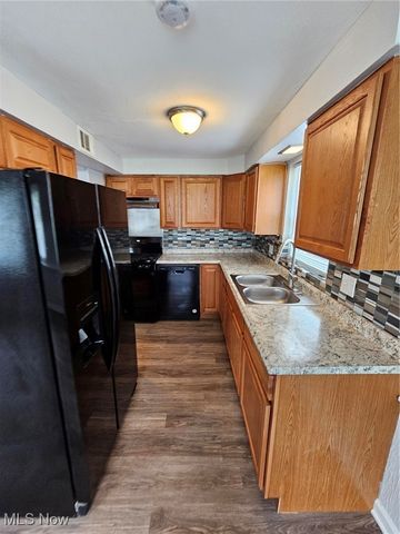 4323 Marshall Avenue, Lorain, OH 44053