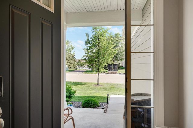 12010 84th Avenue N, Maple Grove, MN 55369