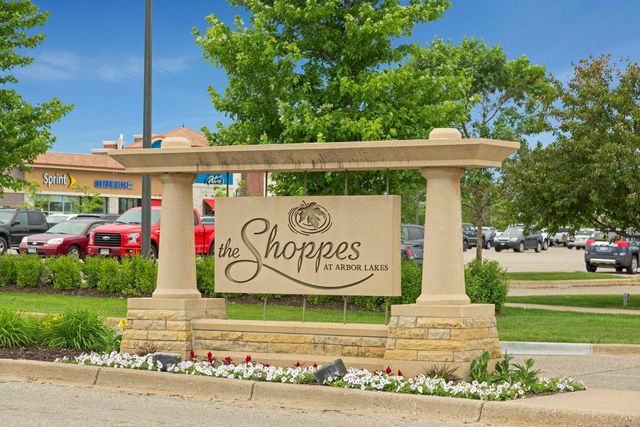 12010 84th Avenue N, Maple Grove, MN 55369
