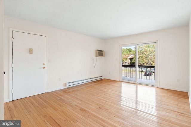 154 CROSS SLOPE CT #G, Manalapan, NJ 07726