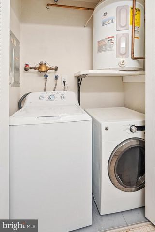 154 CROSS SLOPE CT #G, Manalapan, NJ 07726