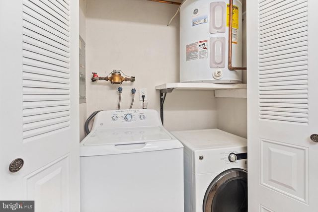 154 CROSS SLOPE CT #G, Manalapan, NJ 07726