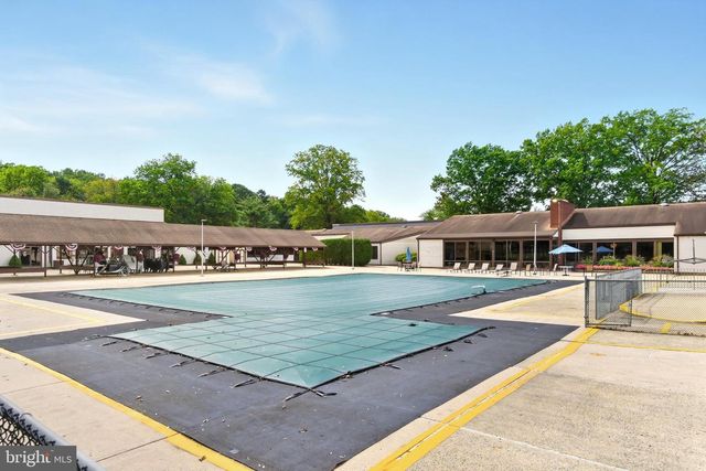 154 CROSS SLOPE CT #G, Manalapan, NJ 07726