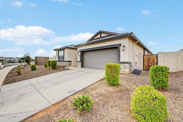 2836 W SAVANNAH Avenue, Apache Junction, AZ 85120
