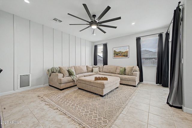 2836 W SAVANNAH Avenue, Apache Junction, AZ 85120