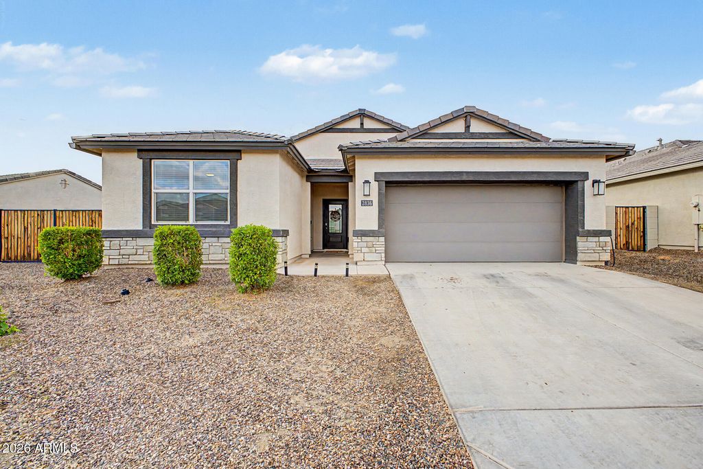 2836 W SAVANNAH Avenue, Apache Junction, AZ 85120