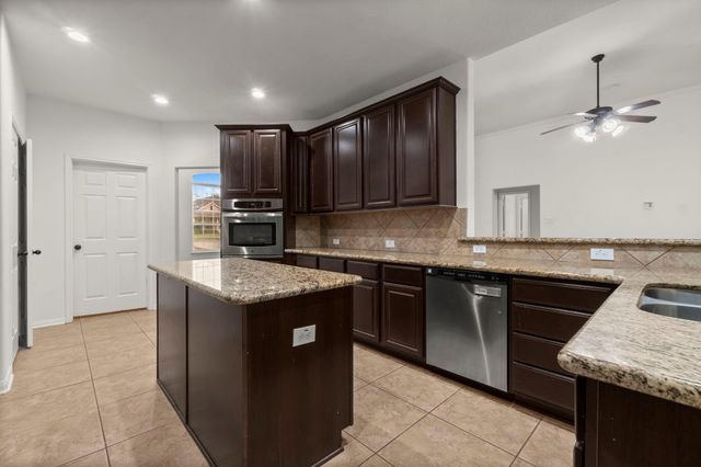 638 Spring Forest Court, Conroe, TX 77302