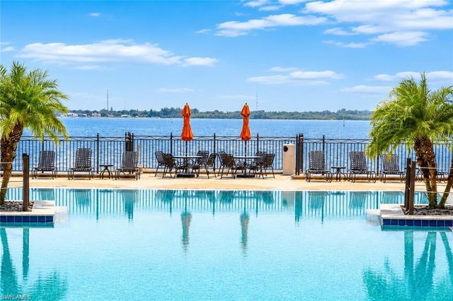 2825 Palm Beach BLVD 218, Fort Myers, FL 33916
