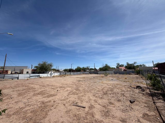 601 Aspen Avenue NW, Albuquerque, NM 87106