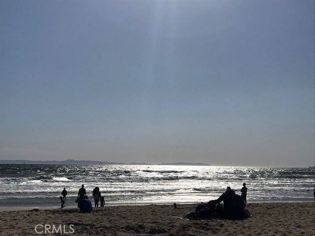 609 21st, Huntington Beach, CA 92648