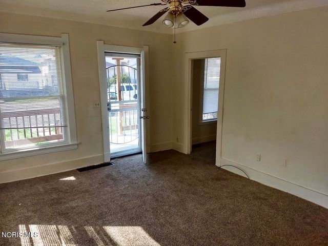 1110 Pinewood Avenue, Toledo, OH 43607