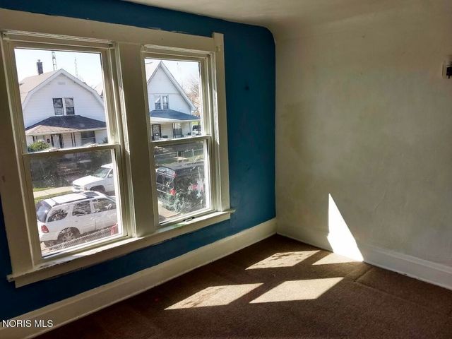 1110 Pinewood Avenue, Toledo, OH 43607