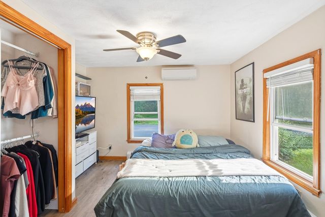 31 Hillside Avenue, Derry, NH 03038
