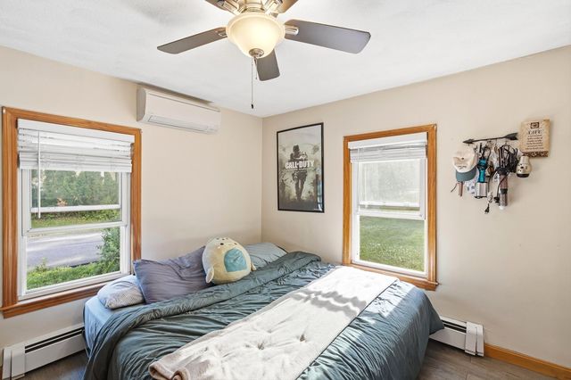 31 Hillside Avenue, Derry, NH 03038