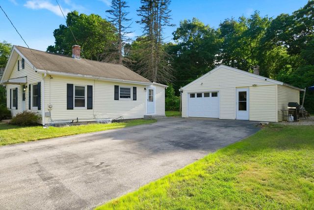 31 Hillside Avenue, Derry, NH 03038