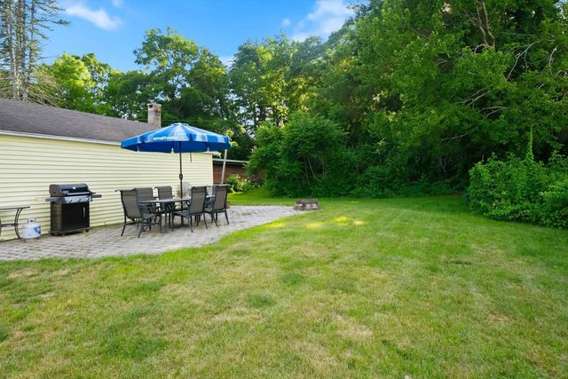 31 Hillside Avenue, Derry, NH 03038