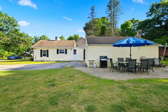 31 Hillside Avenue, Derry, NH 03038