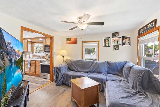 31 Hillside Avenue, Derry, NH 03038