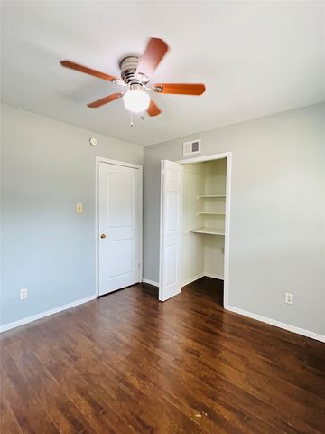 3033 Mccarthy Street, Irving, TX 75062