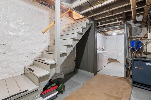 1010 E 9th Street, Duluth, MN 55805