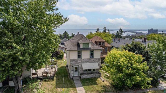 1010 E 9th Street, Duluth, MN 55805