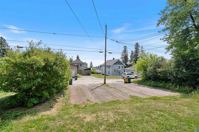 1010 E 9th Street, Duluth, MN 55805