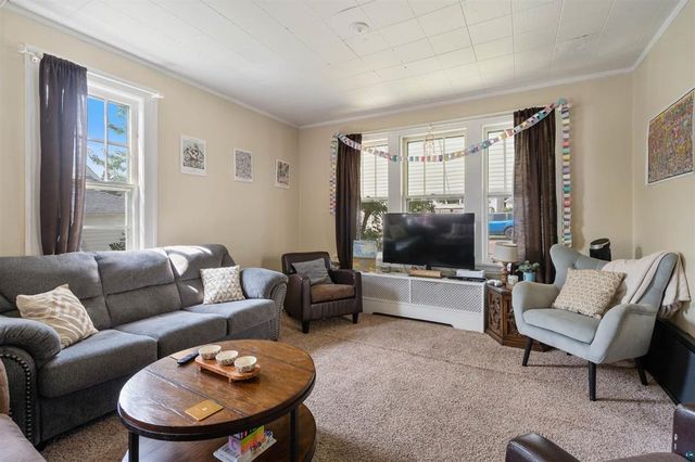 1010 E 9th Street, Duluth, MN 55805