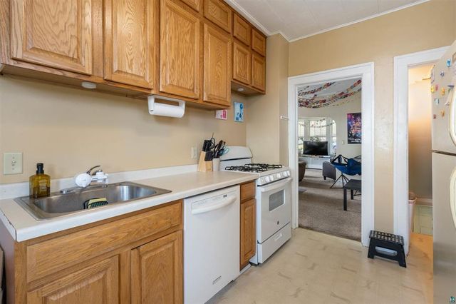 1010 E 9th Street, Duluth, MN 55805